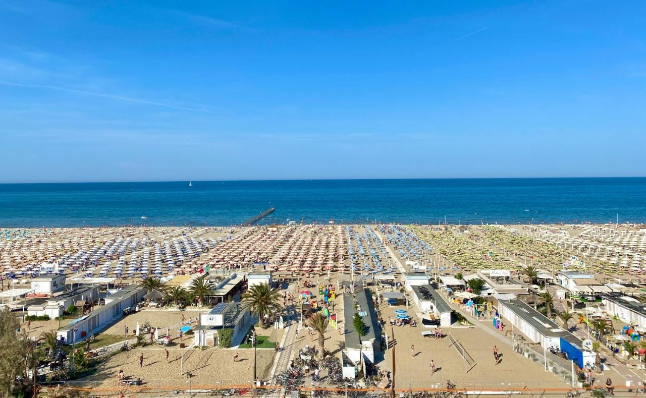 Hotel Columbia Frontemare Rimini Exteriér fotografie