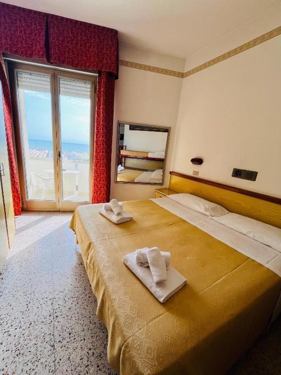 Hotel Columbia Frontemare Rimini Exteriér fotografie