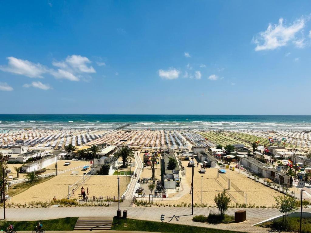Hotel Columbia Frontemare Rimini Exteriér fotografie